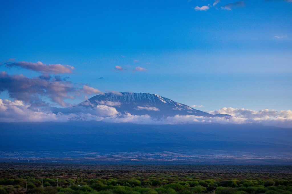 mount-kilimanjaro-7287229_1280